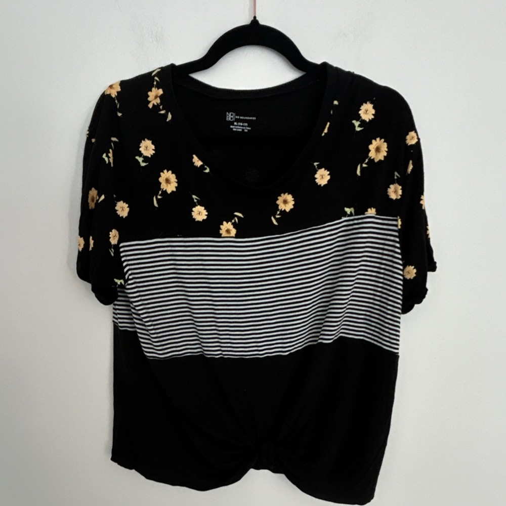 No‎ Boundaries Girls XL (15-17) Floral Stripe Knot Front Crew Neck T-Shirt